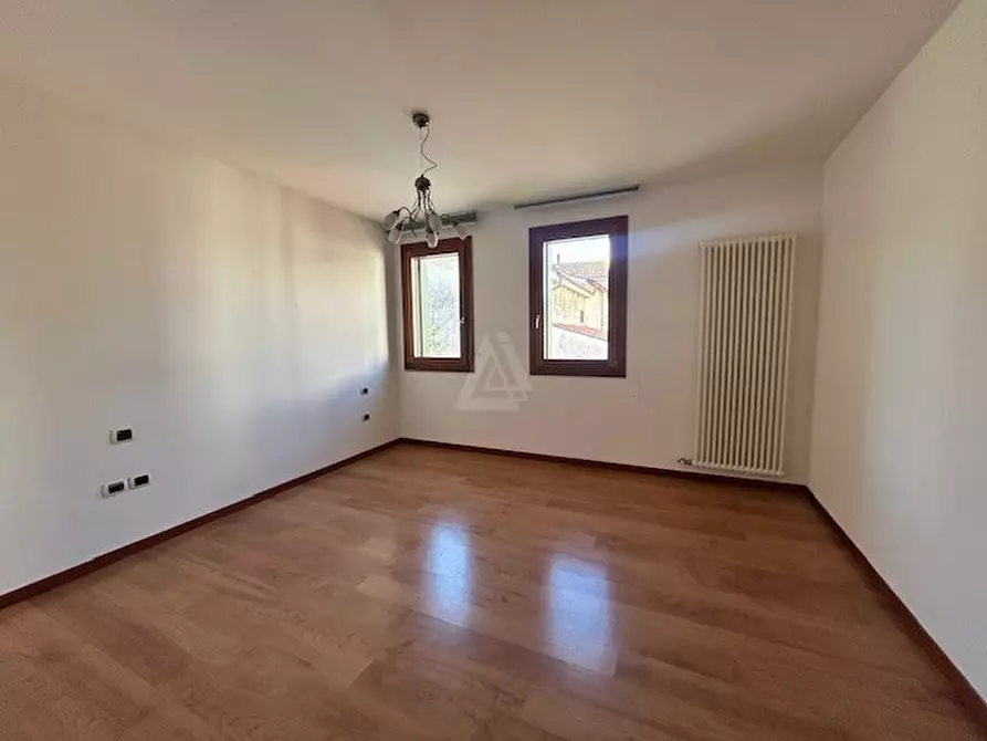 Immagine 6 di Appartamento in vendita  in Borgo Pieve a Castelfranco Veneto