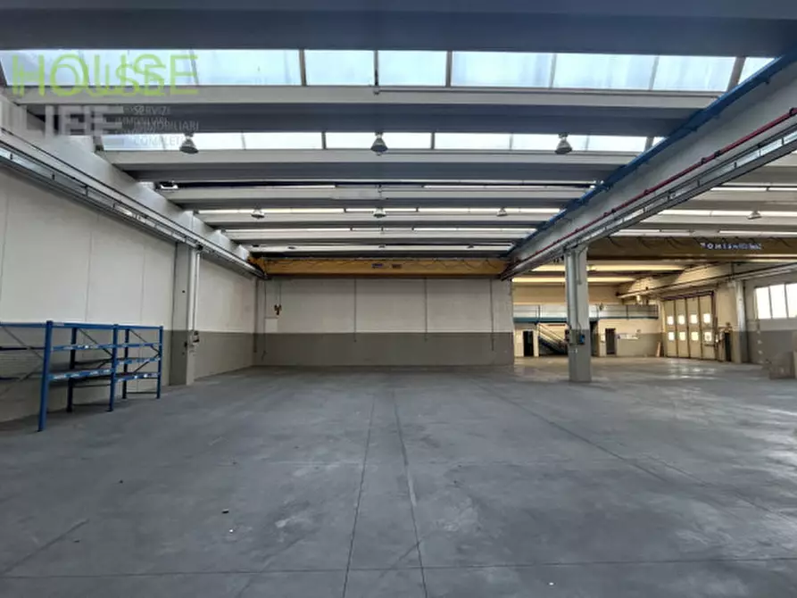 Immagine 3 di Capannone industriale in affitto  in Via lago di trasimeno a Schio