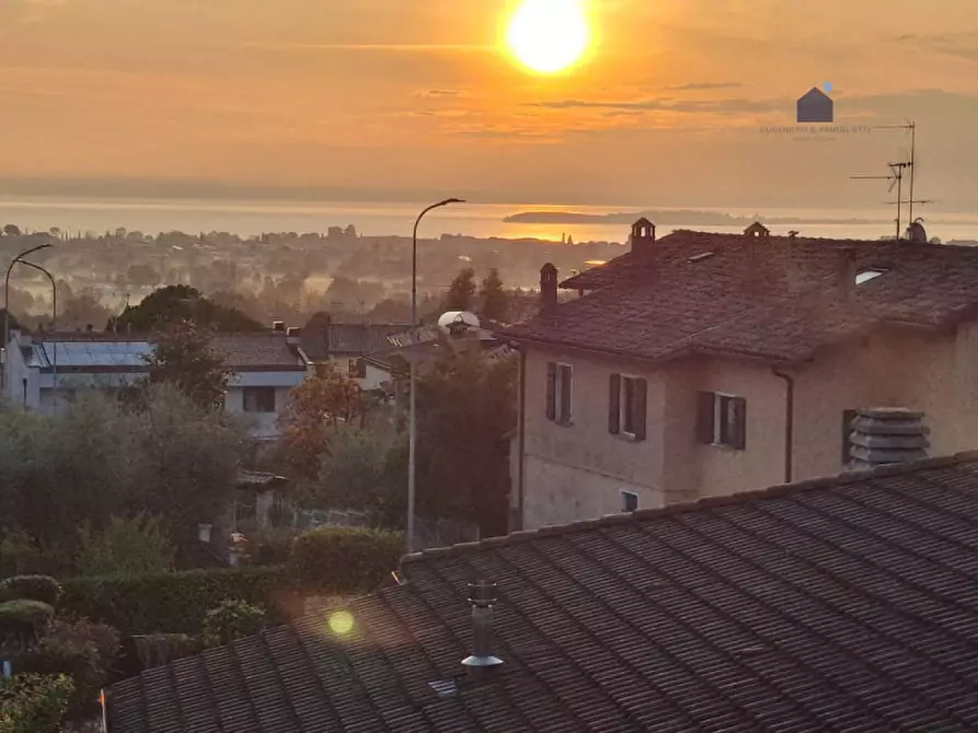 Immagine 3 di Villa in vendita  in via jacopo roveglio a Soiano Del Lago
