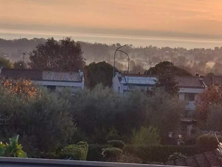 Immagine 7 di Villa in vendita  in via jacopo roveglio a Soiano Del Lago