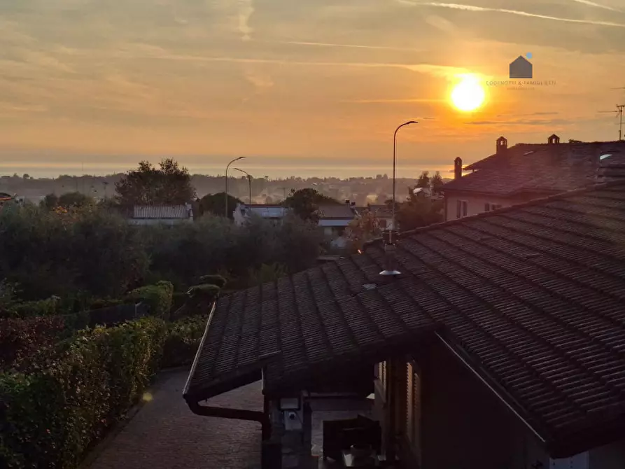 Immagine 7 di Villa in vendita  in via jacopo roveglio a Soiano Del Lago