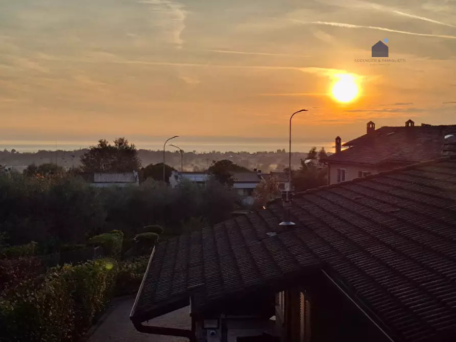 Immagine 9 di Villa in vendita  in via jacopo roveglio a Soiano Del Lago