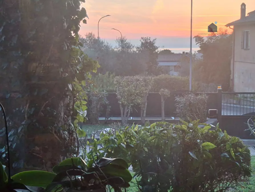Immagine 13 di Villa in vendita  in via jacopo roveglio a Soiano Del Lago