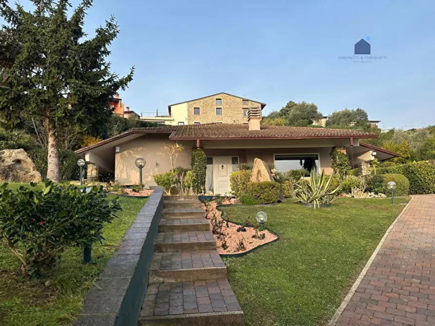 Immagine 24 di Villa in vendita  in via jacopo roveglio a Soiano Del Lago