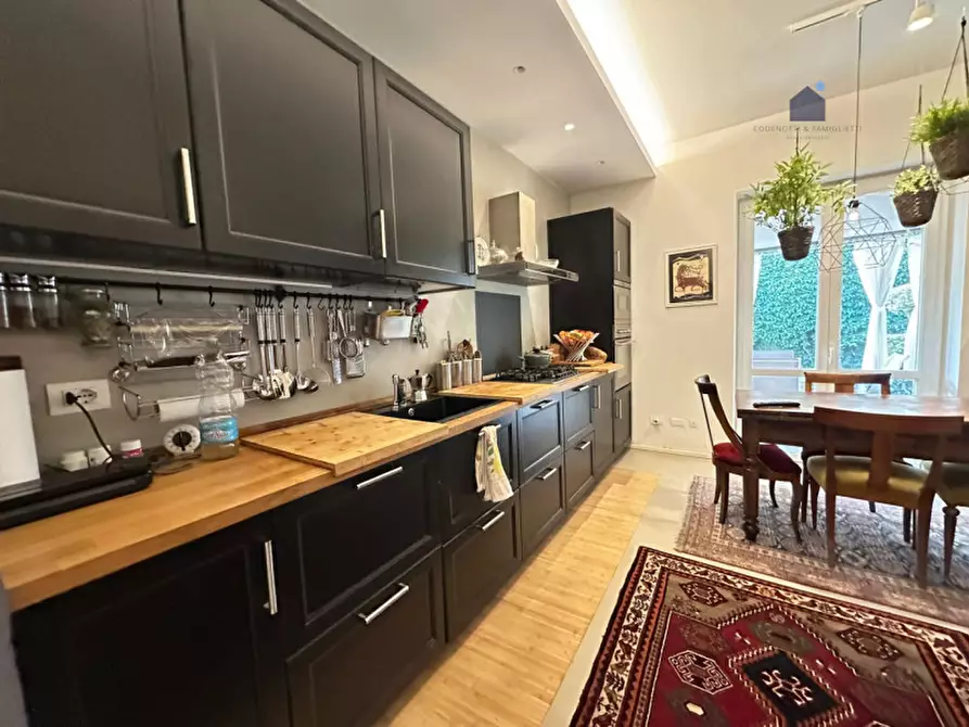 Immagine 29 di Villa in vendita  in via jacopo roveglio a Soiano Del Lago