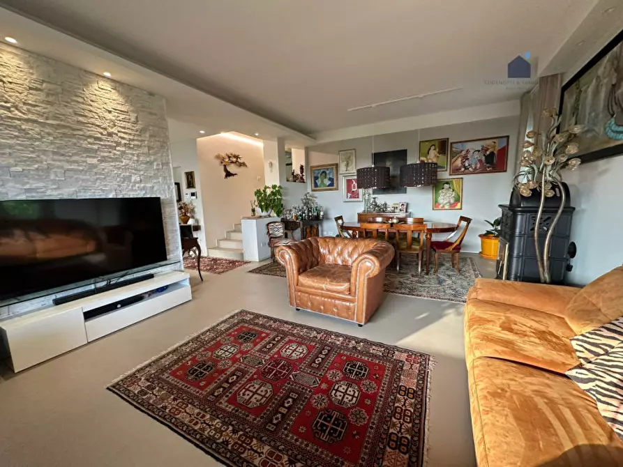 Immagine 35 di Villa in vendita  in via jacopo roveglio a Soiano Del Lago