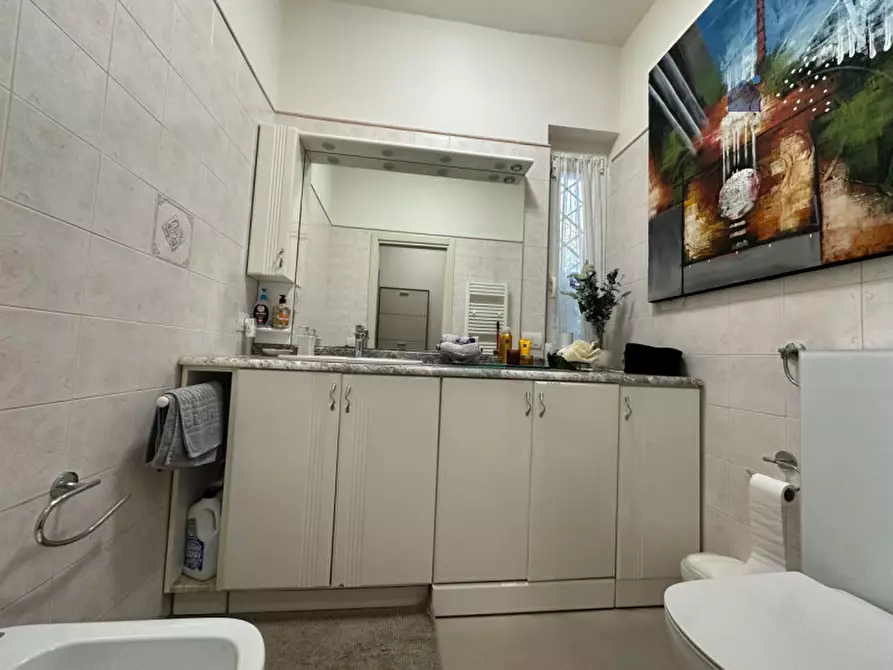 Immagine 42 di Villa in vendita  in via jacopo roveglio a Soiano Del Lago