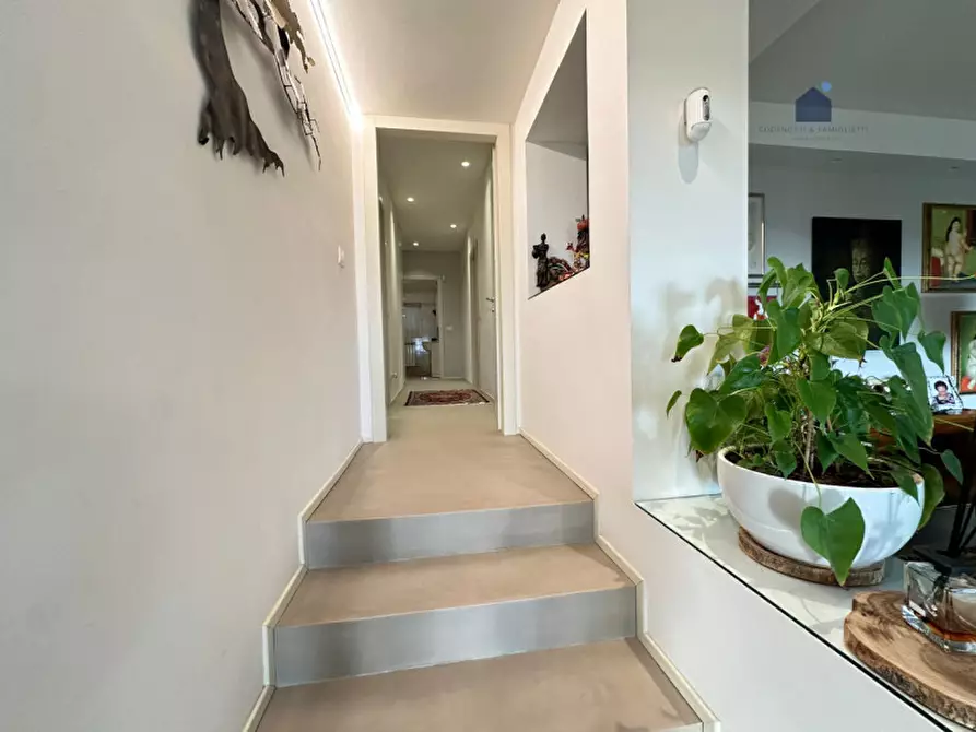 Immagine 43 di Villa in vendita  in via jacopo roveglio a Soiano Del Lago