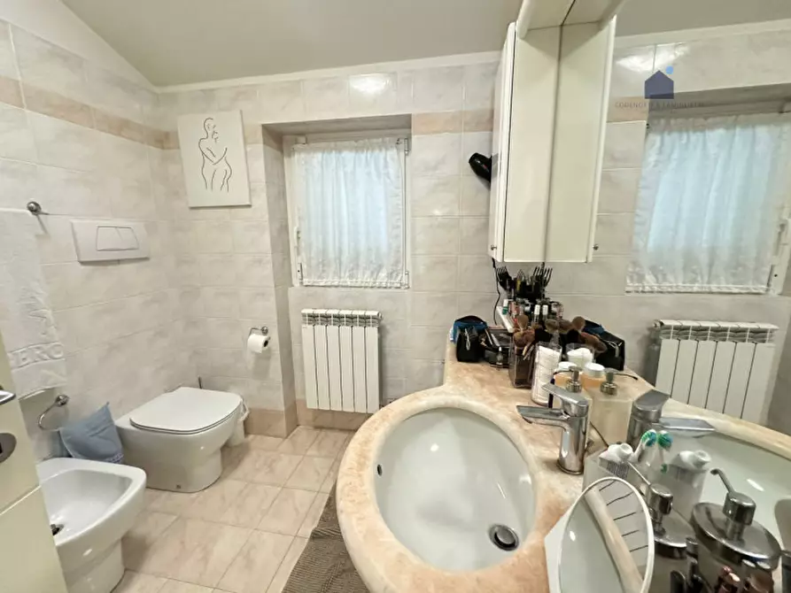 Immagine 50 di Villa in vendita  in via jacopo roveglio a Soiano Del Lago