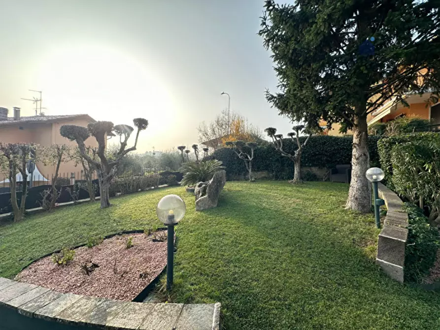 Immagine 56 di Villa in vendita  in via jacopo roveglio a Soiano Del Lago