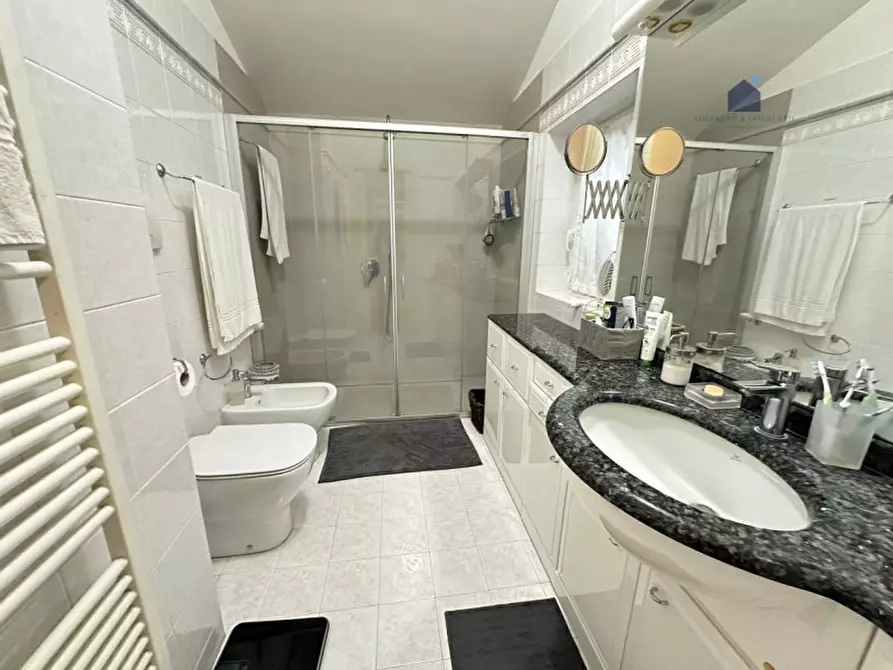 Immagine 58 di Villa in vendita  in via jacopo roveglio a Soiano Del Lago