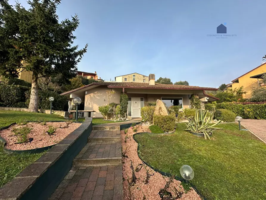 Immagine 59 di Villa in vendita  in via jacopo roveglio a Soiano Del Lago