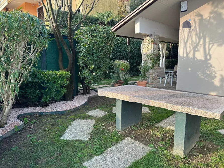 Immagine 62 di Villa in vendita  in via jacopo roveglio a Soiano Del Lago