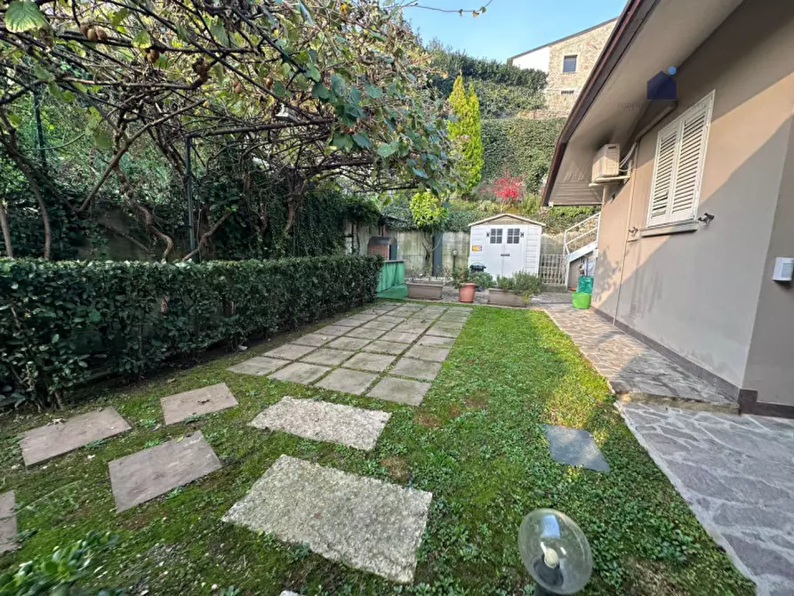 Immagine 65 di Villa in vendita  in via jacopo roveglio a Soiano Del Lago