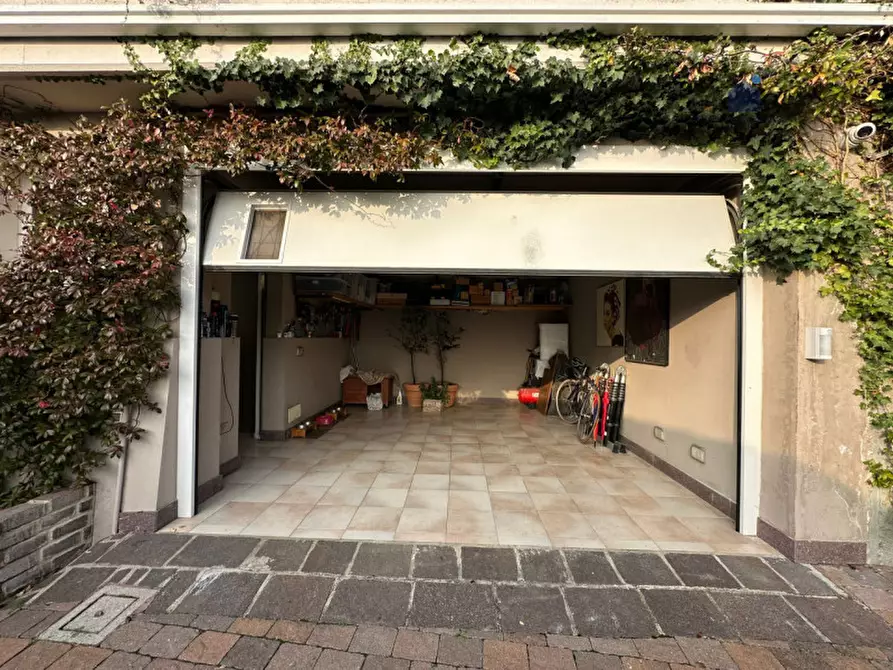 Immagine 71 di Villa in vendita  in via jacopo roveglio a Soiano Del Lago