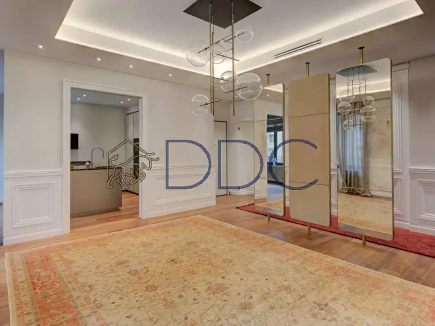 Immagine 4 di Appartamento in vendita  in Via Giuseppe Luigi Lagrange 24 a Torino