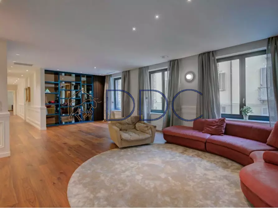 Immagine 10 di Appartamento in vendita  in Via Giuseppe Luigi Lagrange 24 a Torino