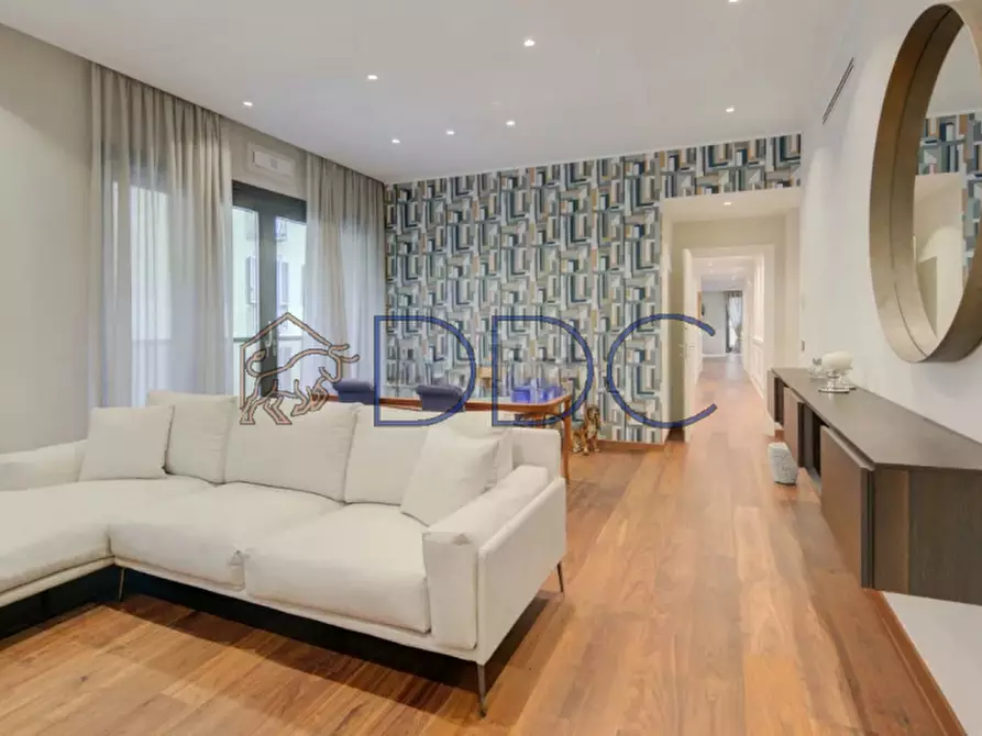 Immagine 29 di Appartamento in vendita  in Via Giuseppe Luigi Lagrange 24 a Torino