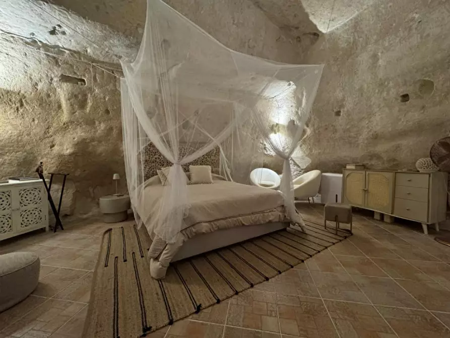Immagine 3 di Bed & Breakfast in vendita  a Matera