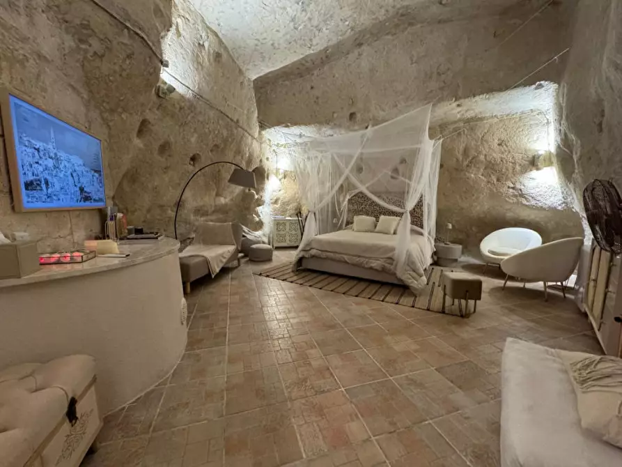 Immagine 4 di Bed & Breakfast in vendita  a Matera