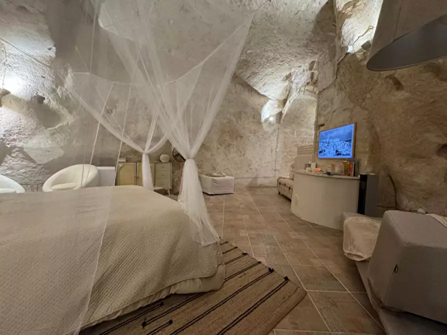 Immagine 5 di Bed & Breakfast in vendita  a Matera
