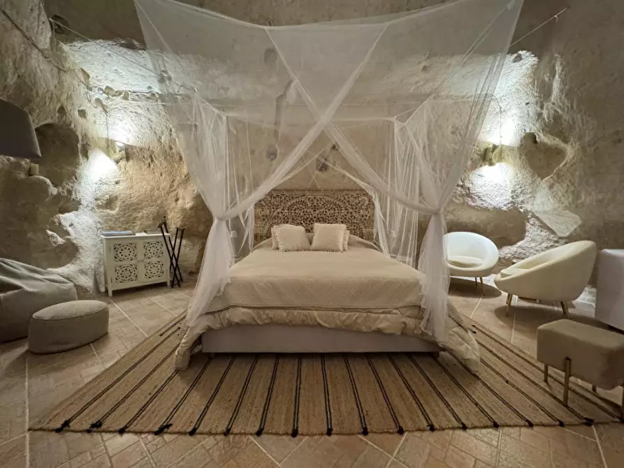 Immagine 6 di Bed & Breakfast in vendita  a Matera