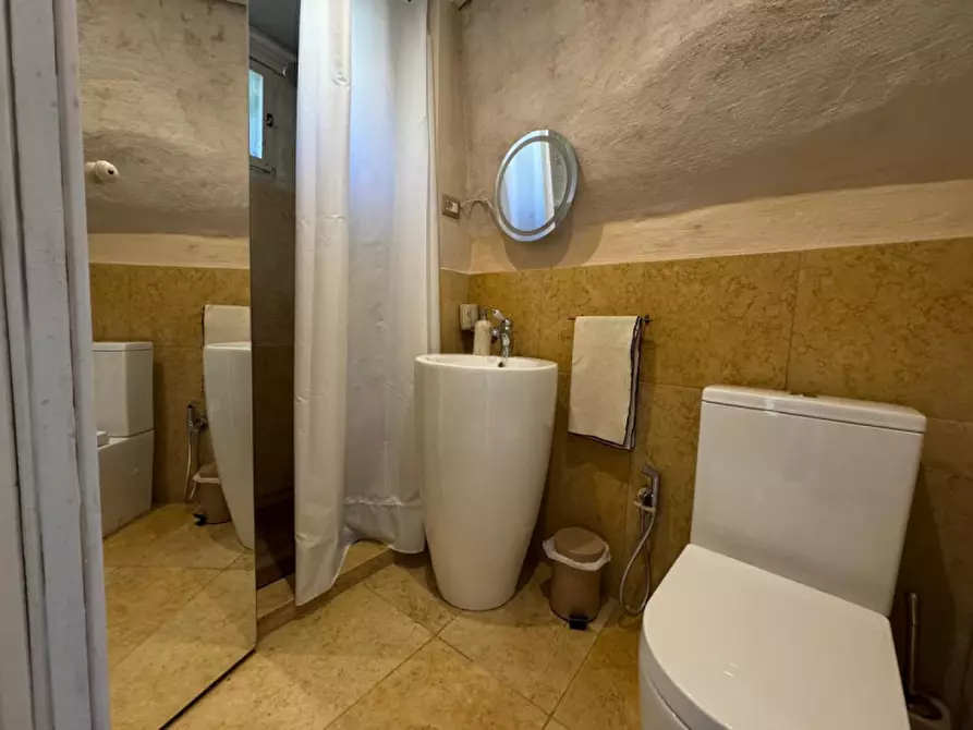Immagine 7 di Bed & Breakfast in vendita  a Matera