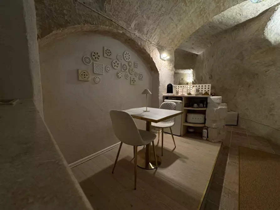 Immagine 12 di Bed & Breakfast in vendita  a Matera