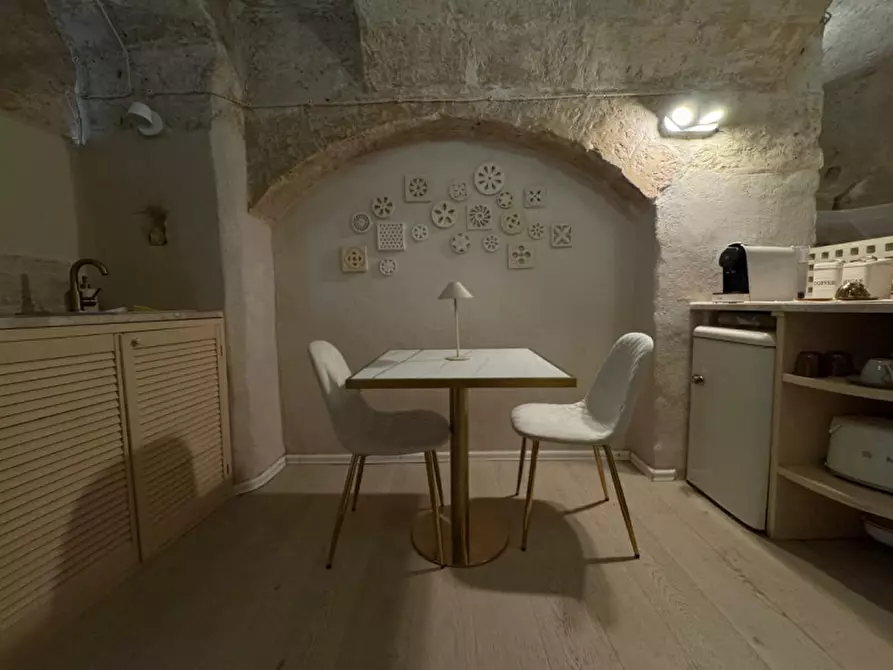 Immagine 14 di Bed & Breakfast in vendita  a Matera