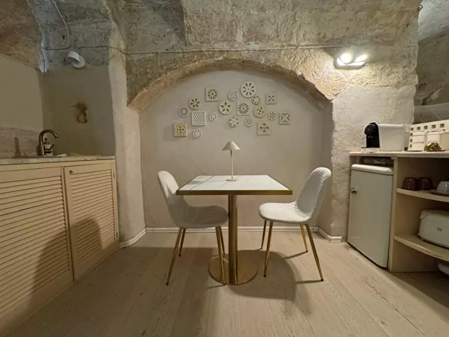 Immagine 15 di Bed & Breakfast in vendita  a Matera