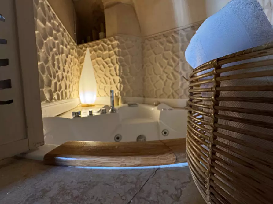 Immagine 19 di Bed & Breakfast in vendita  a Matera