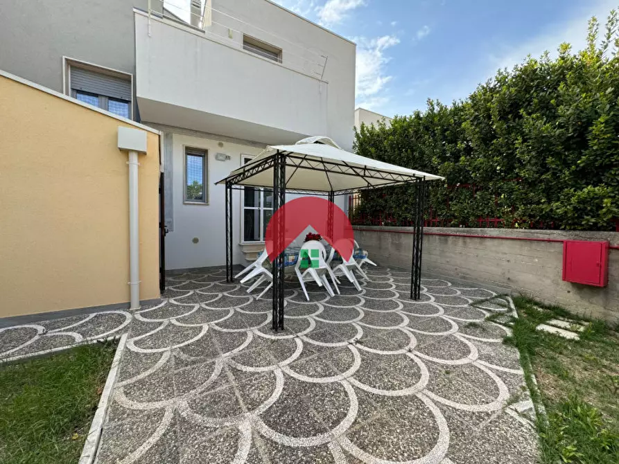 Immagine 31 di Villetta a schiera in vendita  a Matera