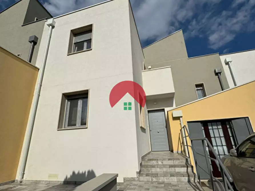 Immagine 38 di Villetta a schiera in vendita  a Matera
