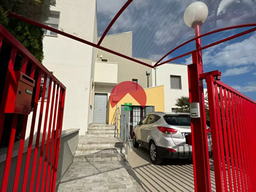 Immagine 39 di Villetta a schiera in vendita  a Matera