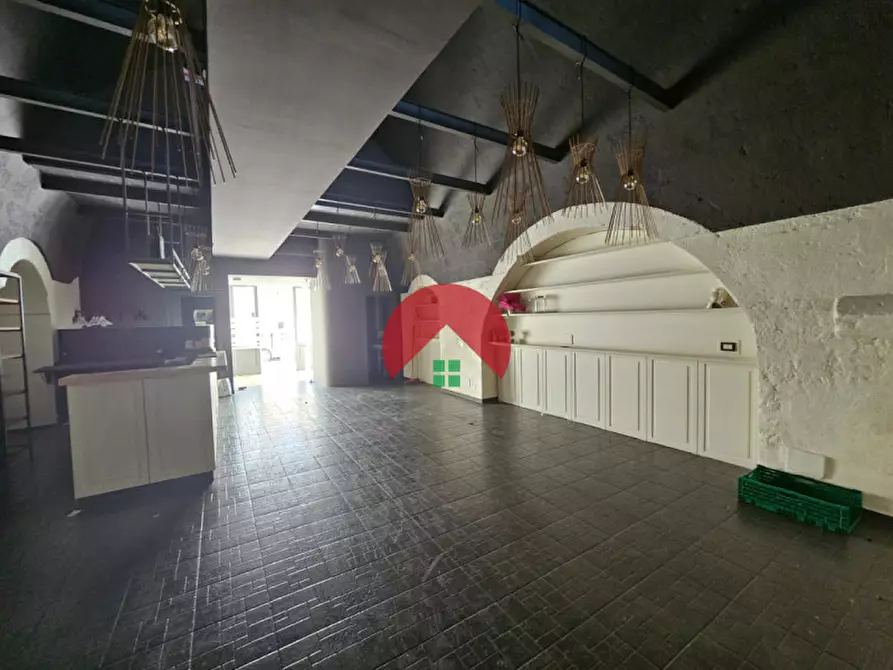Immagine 2 di Attività commerciale in affitto  a Matera