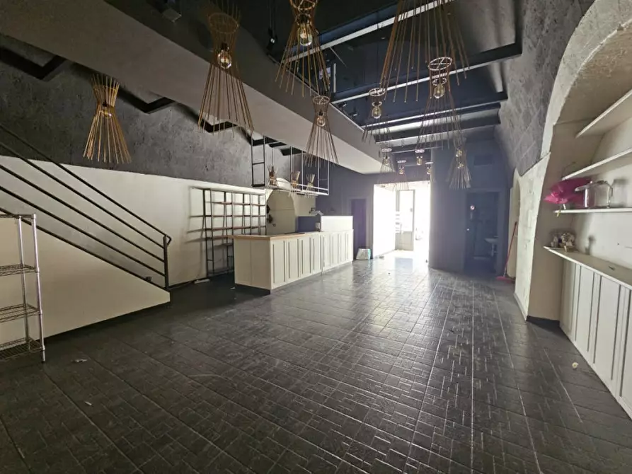 Immagine 2 di Attività commerciale in affitto  a Matera