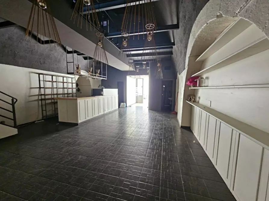 Immagine 3 di Attività commerciale in affitto  a Matera