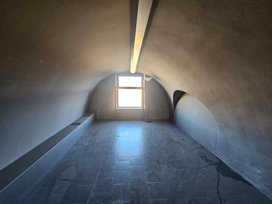 Immagine 10 di Attività commerciale in affitto  a Matera