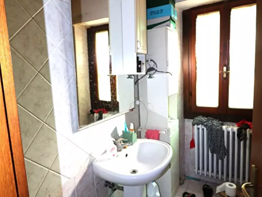 Immagine 11 di Appartamento in vendita  in via Roma a Montevarchi