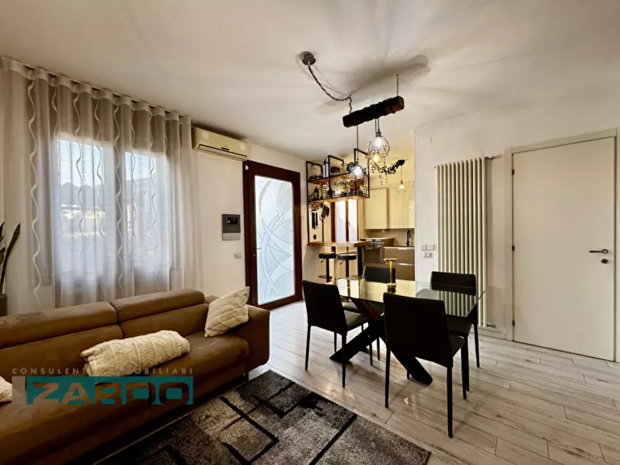 Immagine 6 di Appartamento in vendita  a Rossano Veneto