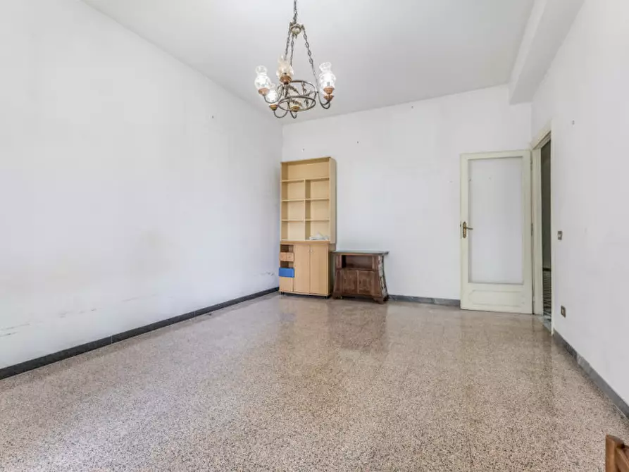 Immagine 5 di Appartamento in vendita  in Via Edoardo Jenner a Roma