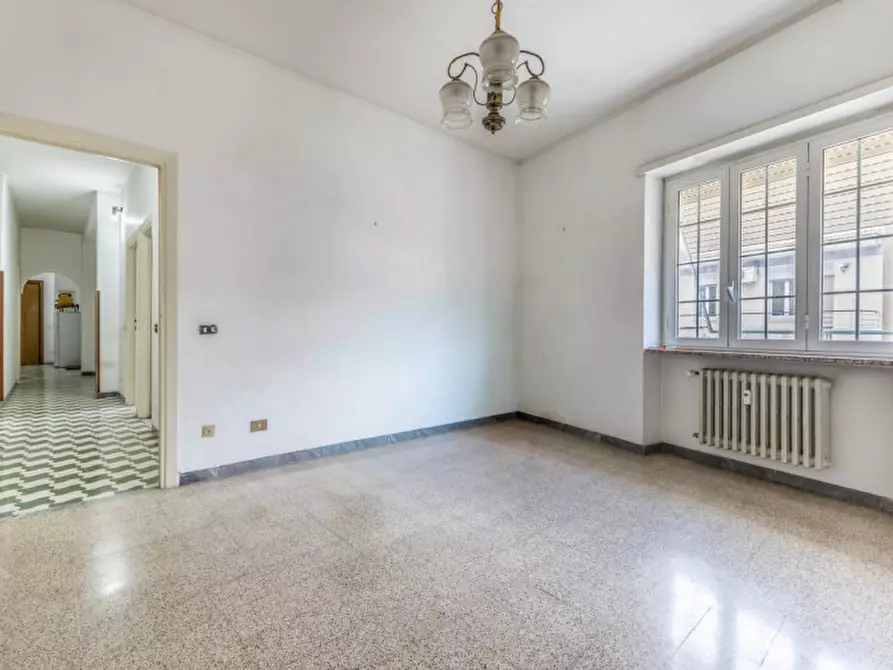 Immagine 9 di Appartamento in vendita  in Via Edoardo Jenner a Roma
