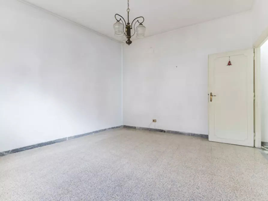 Immagine 11 di Appartamento in vendita  in Via Edoardo Jenner a Roma