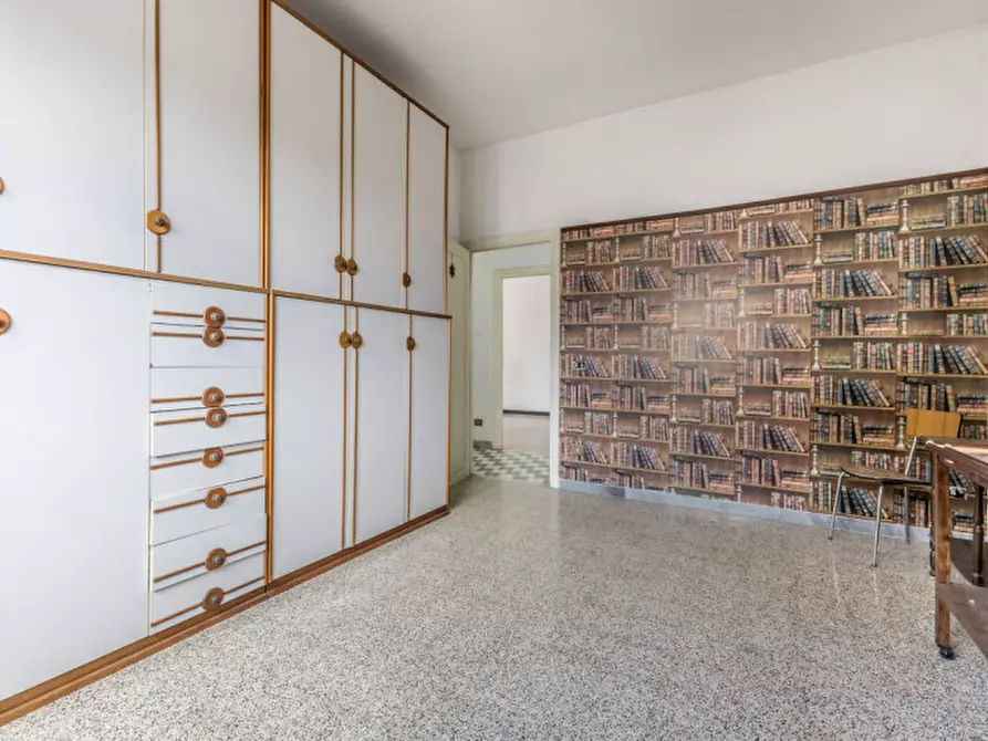 Immagine 16 di Appartamento in vendita  in Via Edoardo Jenner a Roma