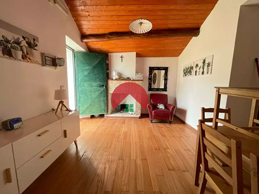 Immagine 2 di Casa indipendente in vendita  a Miglionico
