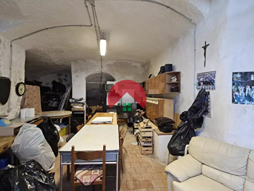 Immagine 4 di Magazzino in vendita  a Matera