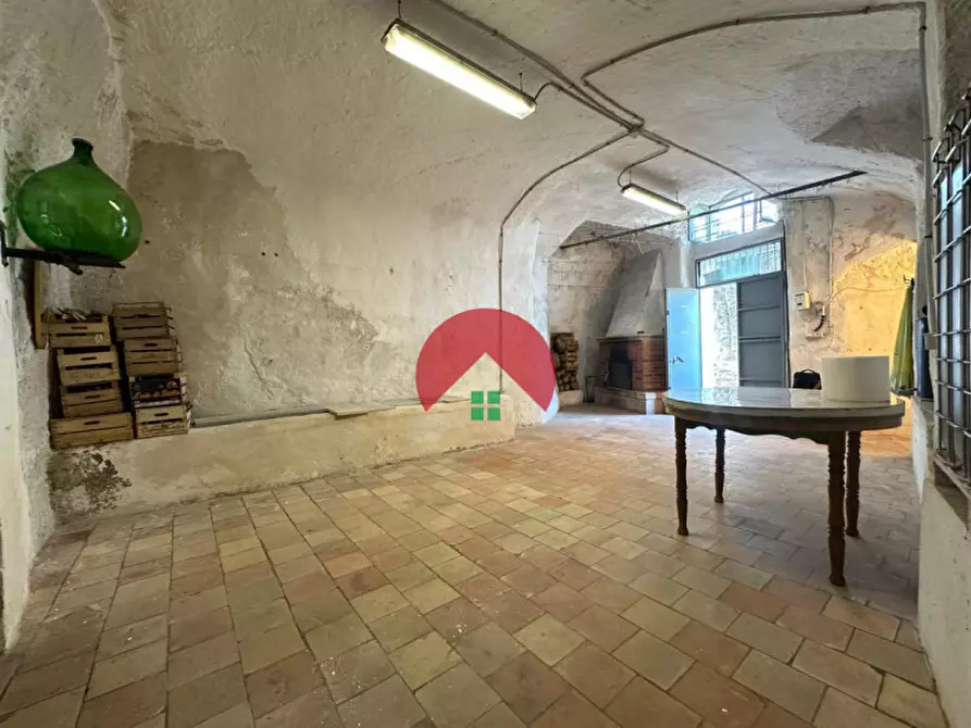 Immagine 24 di Magazzino in vendita  a Matera