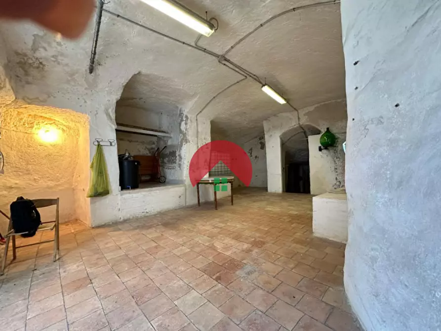 Immagine 25 di Magazzino in vendita  a Matera