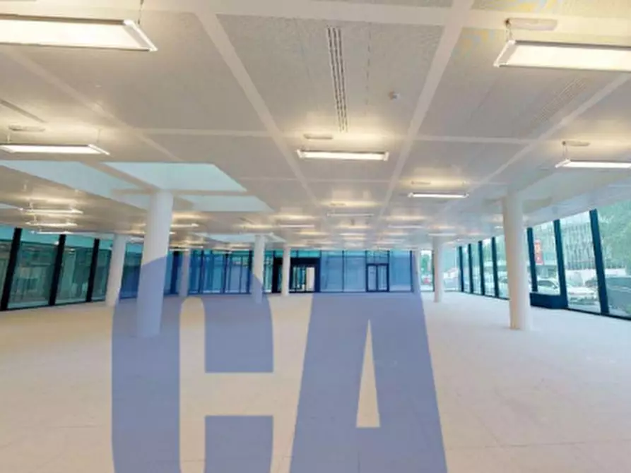 Immagine 13 di Ufficio in affitto  in VIALE SARCA a Milano