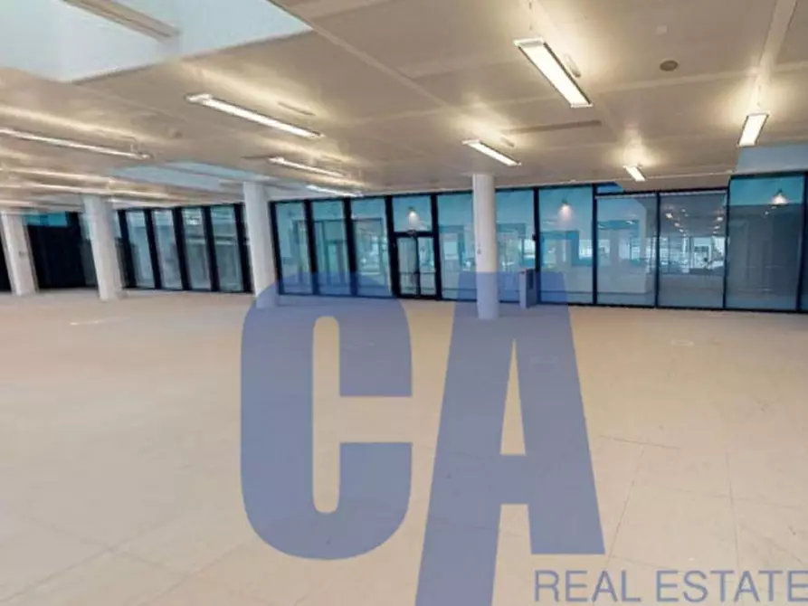 Immagine 21 di Ufficio in affitto  in VIALE SARCA a Milano